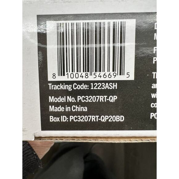 PoolCandy Inflatable‎ Ring Toss, 4 Inflatable Rings And 1 Inflatable Base. - Picture 3 of 4
